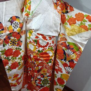 (矢622s)正絹☆振袖 豪華絢爛 花柄 雲文様 金彩 金駒オレンジ系 成人式 前撮り