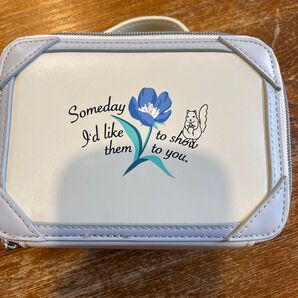 葬送のフリーレン Someday I'd like them to show to you. 花柄 ポーチ GU