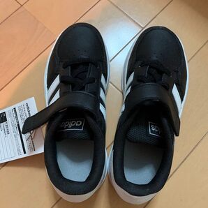 スニーカー 18センチ