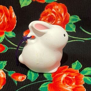 宝くじに当選した縁起物!ウサギの置物 知人のお金持ち社長から頂いたほっこり幸せうさぎ 座敷わらしパワー 金運アップ