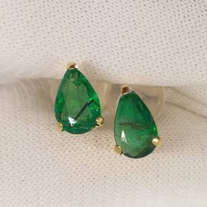 K18YG 天然エメラルドピアス 新品未使用品
