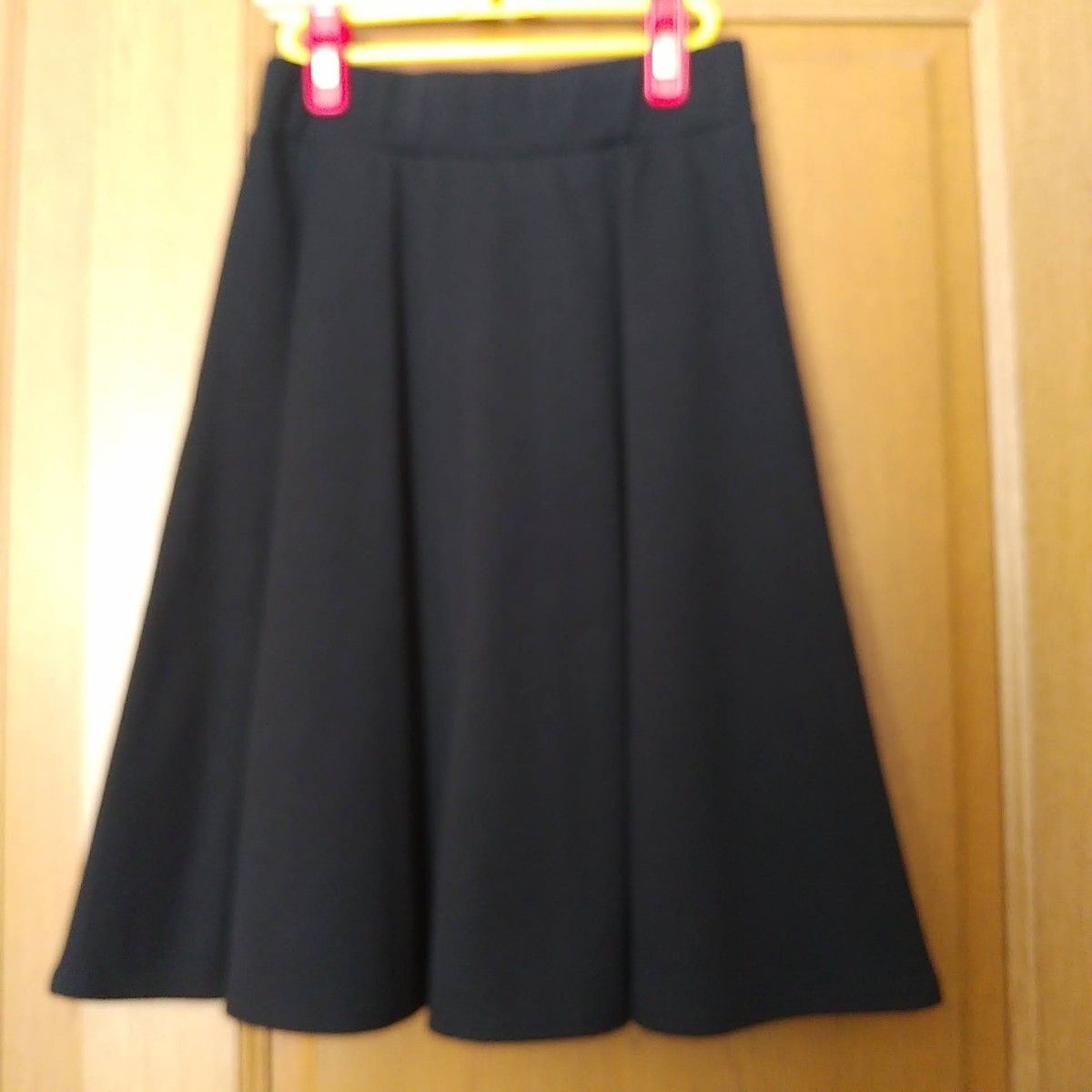 未使用　裏起毛フレアースカート 黒 ブラック　カットソーフレアスカート　黒スカート　ひざ丈スカート　ひざ上丈　ゴムウエスト