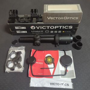 VICTOPTICS X4 1-4x20スコープ、マウントリングとレンズカバー付き。
