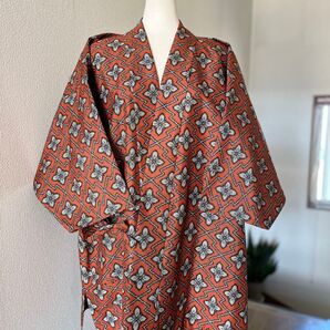 在庫価格 村山大島紬 着物リメイク 作務衣 白花模様 大人女子和のお洒落上衣 暖房対策 送料無料 カーディガン代わり