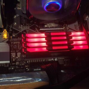 Corsair デスクトップ用メモリ RGB 光る 8GB 4枚 合計 32GB DDR4 3000 OC向け ヒートシンク