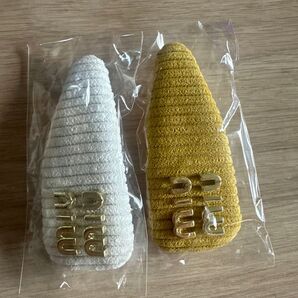miuロゴが特徴的モコモコタイプなヘアクリップセットイエローと白
