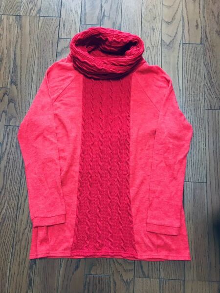 タートルネックセーター　赤　Mサイズ