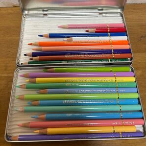 色鉛筆 ホルベイン