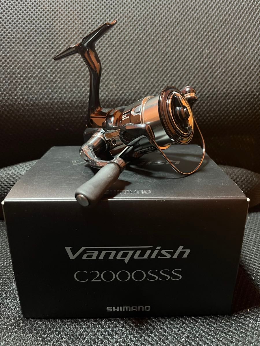 最終値下げ！回転良好 シマノ 19ヴァンキッシュ C2000SSS IOSラインローラー付き 淡水使用 Vanquish