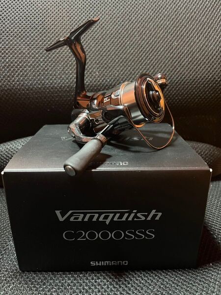 最終値下げ!回転良好 シマノ 19ヴァンキッシュ C2000SSS IOSラインローラー付き 淡水使用 Vanquish