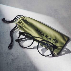 送料込★smart スマート付録【SHAKA シャカ 調光サングラス&メガネ拭きになる巾着ケース】11月号 付録のみ匿名配送