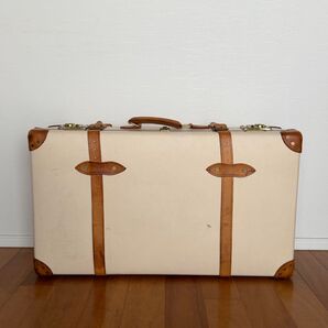 (直接受取で6.5万円)グローブトロッター スーツケース サファリ 30インチGLOBE TROTTER アイボリー