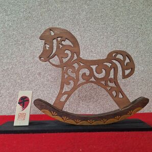 2026年干支「午」ゆらゆら木馬