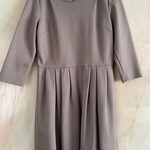 BARNEYS NEW YORK バーニーズニューヨーク ワンピース モカ ミルクティー色 試着したのみ