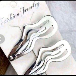 【新品 未使用】大人気 波形 シルバー ヘアピン ヘアアクセ インポート 髪留め ヘアクリップ ヘアアクセサリー シルバー