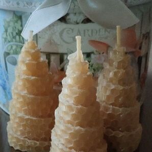 保管品 未使用 蜜蝋キャンドル 3個セット ミツバチの巣型 アロマキャンドル めったに無い逸品 美品:奥の箱は附属しません