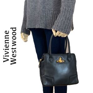 【送料込み】Vivienne Westwood ヴィヴィアンウエストウッド ハンドバッグ 黒 ブラック box型 箱型 オーブ レディース
