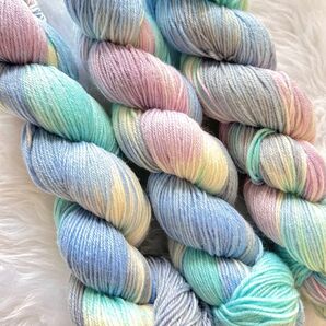 毛糸 ソックヤーン 3カセ 編み物 ピンク 手染め毛糸
