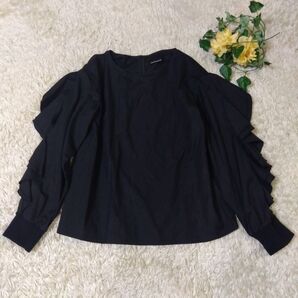AND CURTAIN CALL アンドカーテンコール フリルブラウス 黒 ブラック トップス