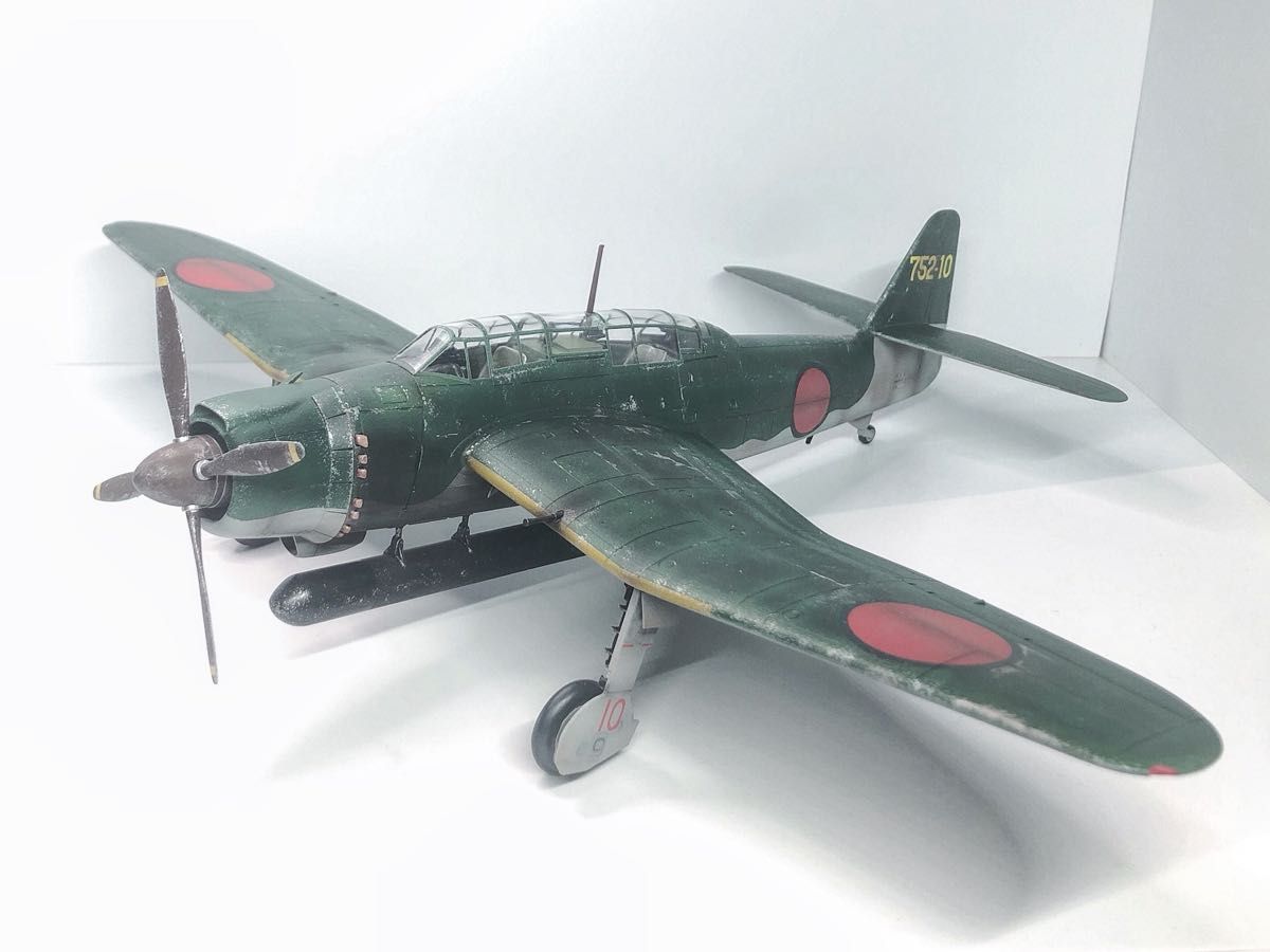 GT380-カスタムプラモデル・キャンディーレッドマイカ完成品・ケース