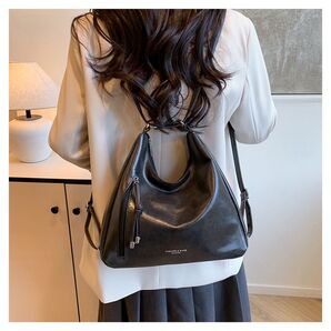 ショルダーバッグ リュック ブラック ヴィンテージ 黒 3way 通勤 かわいい