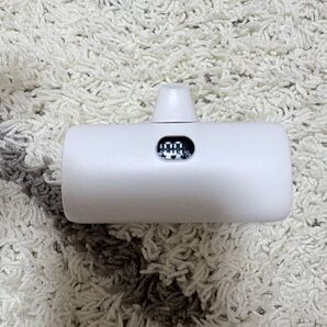 美品 モバイルバッテリー 軽量 大容量 Lightning