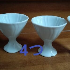 エッグスタンド 4つ 白 陶器 ホワイト クリスマステーブルに