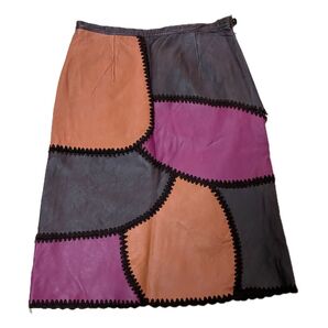 ラム革ひざ丈スカート、パッチワークデザイン