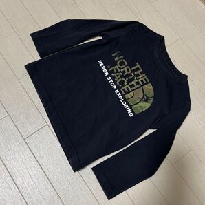 THE NORTH FACE キッズ ロンT 迷彩ロゴ ブラック 長袖Tシャツ