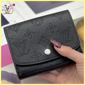 展示品級 ルイヴィトン マヒナ ポルトフォイユイリス コンパクト 財布 A375