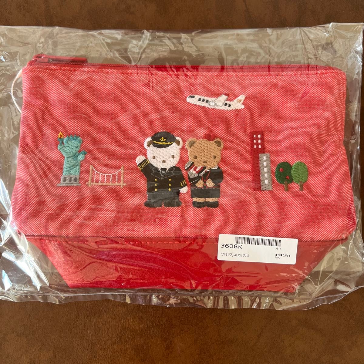 JALファミリアコラボ　トラベルポーチ　新品未使用 新品 JAL機内販売限定 familiar JALオリジナルポーチ ファミリア