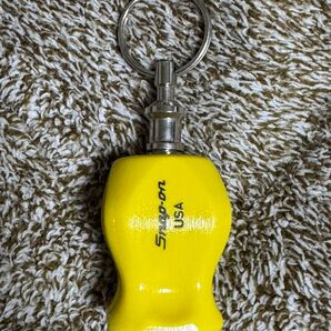 Snap-on スナップオン USA キーホルダー 黄色