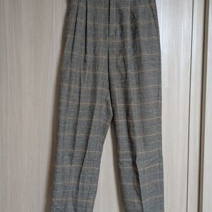 相場価格820円 GU ツータックワイドテーパードパンツ(チェック)L