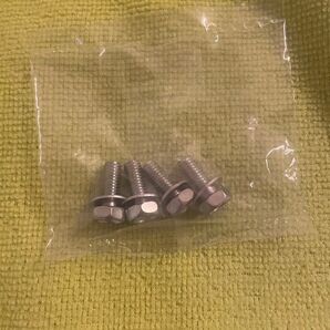 軽自動車 ナンバープレート 固定ボルト