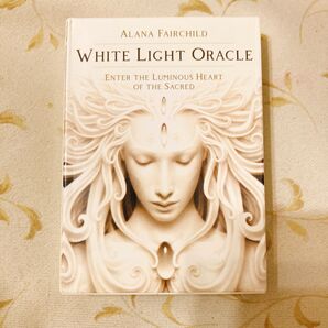 WHITE LIGHT ORACLE ホワイトライト オラクルカード ALANA FAIRCHILD