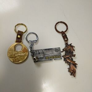 金銀銅の彫刻が施されたキーホルダー 広島原爆ドーム 地下鉄博物館 ドラゴンソード キーホルダー 昭和レトロ ご当地 観光 お土産