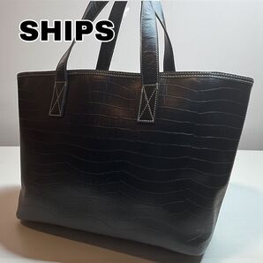 SHIPS クロコ型押し フェイクレザー 軽量 トートバッグ ブラック ステッチ ビジネス 肩掛け 黒