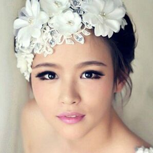 結婚式大白花髪飾りフラワーヘアコサージュウエディングヘッドドレス新品フラダンス