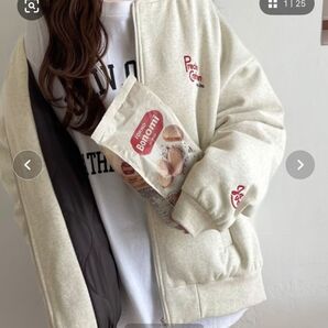 《Javaジャバコラボ》古着ライクな抜け感漂う、ロゴ刺繍MA-1風スウェットブルゾン