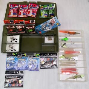 タチウオ ワインド テンヤ等色々 整理番号256 サーベルアシスト ケミホタル ワイヤー フック タックルケース ワーム