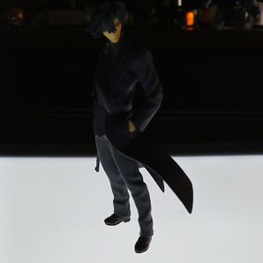 アニメ フィギュア 銃 スパイ スーツ クール