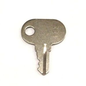 【複数対応可能】鍵付クレセント(ハンドル)用スペアキー YKK 子鍵 133