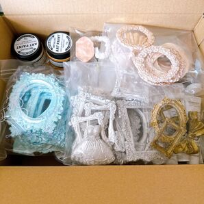 立体コラージュ素材まとめ売り アクリル絵の具 粘土