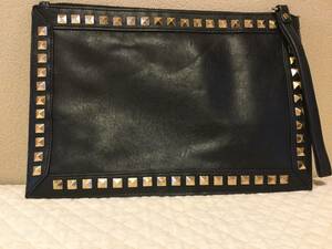 C8709*UNGRID* black studs attaching second bag *