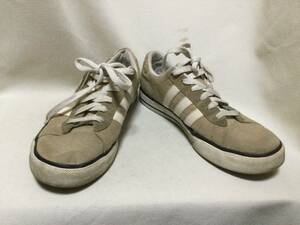 C8795★adidas★26cm★ベージュ＆ホワイトライン　布製スニーカー★