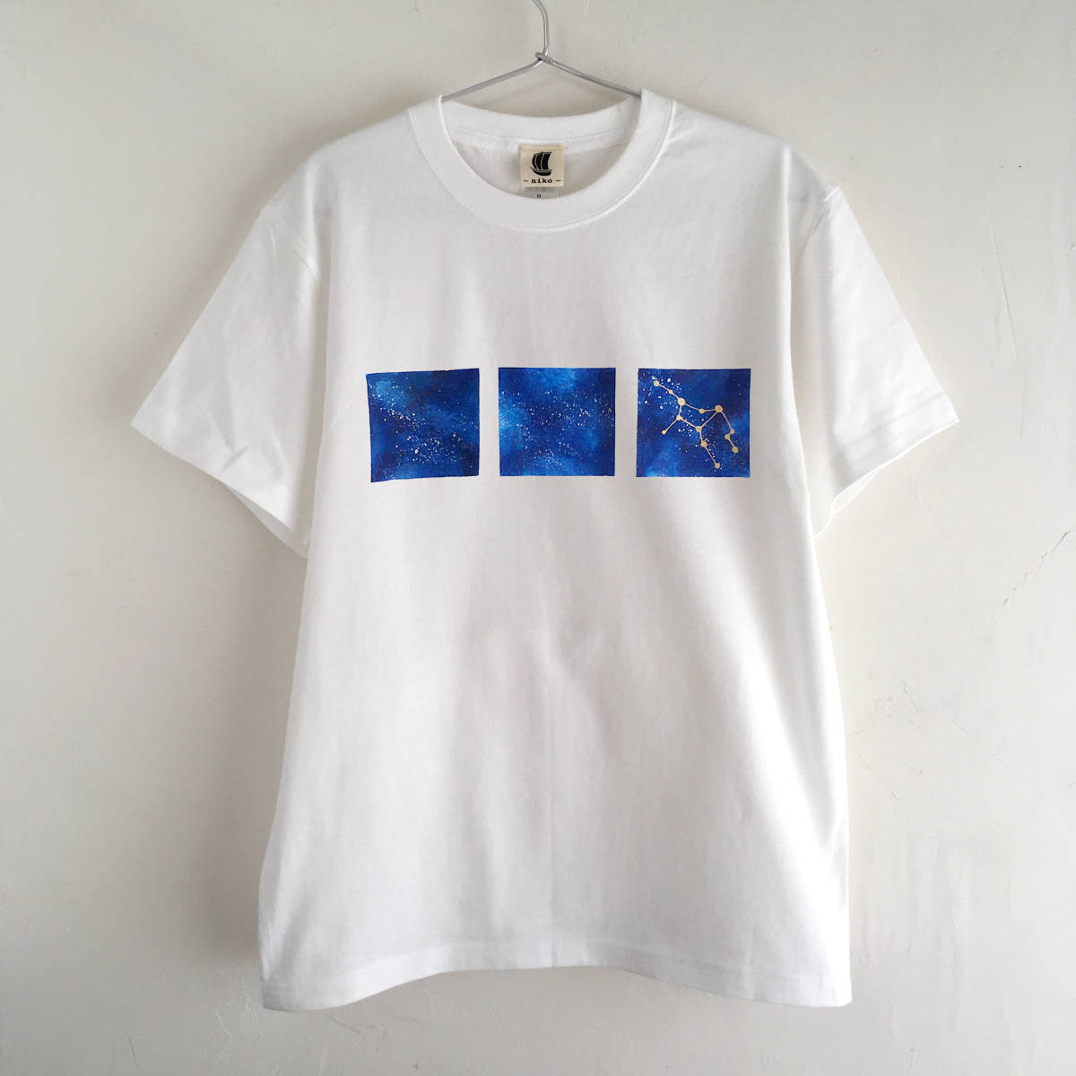 T-shirt motif espace dessiné à la main avec 12 constellations au choix, blanc, Taille M, galaxie, ciel étoilé, Taille M, col rond, à motifs