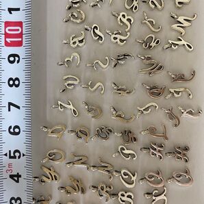 アルファベットチャーム