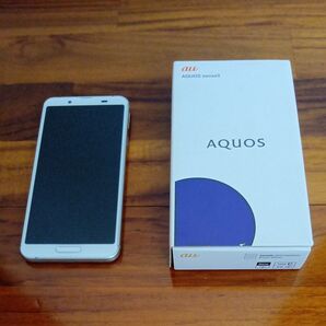 au AQUOS sense3 SHV45SWAI Silver White