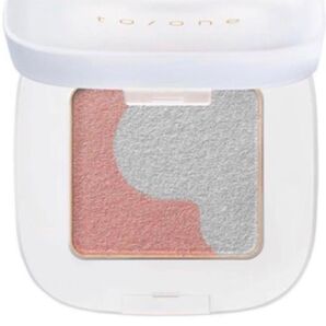 【to/one】ペタル フロート アイシャドウ 01モーニングクラウド