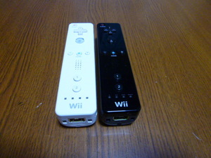 R036【送料無料】Wii リモコン 2個セット　ホワイト　ブラック（動作良好 クリーニング済）白 黒　NINTENDO　任天堂 純正 